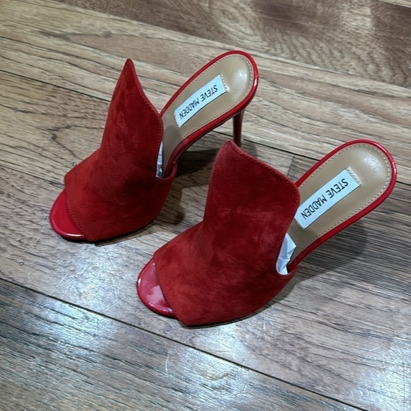 Steve Madden Women’s Sinful Mules in Siren Red 8 - Picture 5 of 10